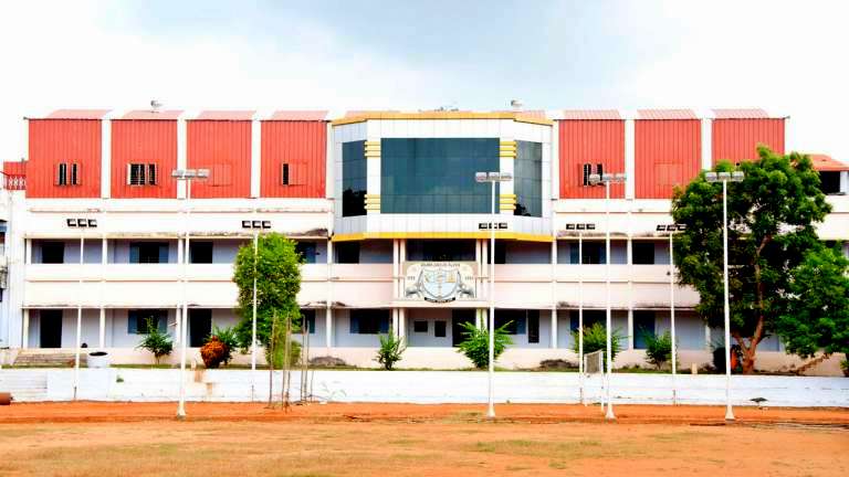 Lady Doak College , Madurai